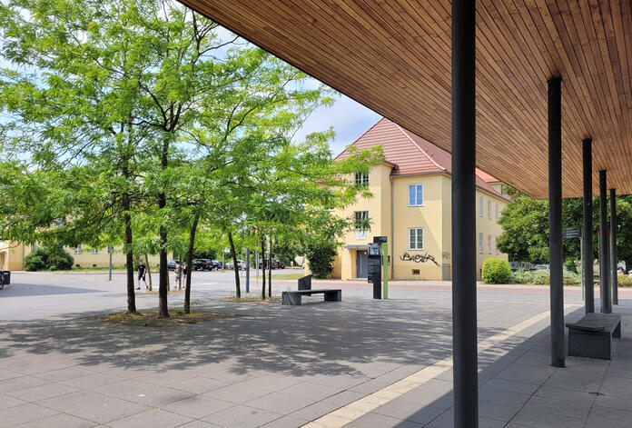 Bauhaus_Bahnhofsplatz.jpg